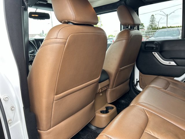 Used 2013 Jeep Wrangler Unlimited Sahara w/ Connectivity Group AWD/4WD image 18