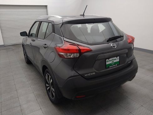 Used 2019 Nissan Kicks SV image 6