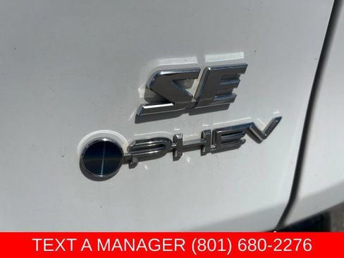 Used 2025 Toyota RAV4 SE AWD/4WD image 12