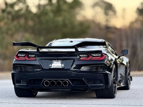 Used 2023 Chevrolet Corvette Z06 w/ Z07 Performance Package image 6