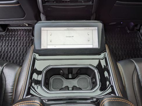 Used 2022 Jeep Grand Wagoneer Series III w/ Rear Seat Video Group 1 image 46