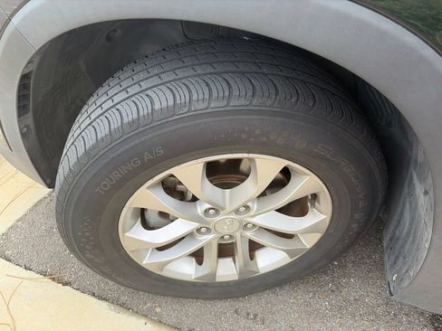 Used 2019 Hyundai Santa Fe SE FWD image 9