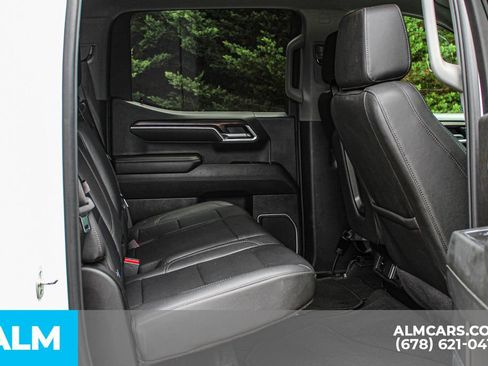 Used 2025 GMC Sierra 1500 SLT RWD image 18