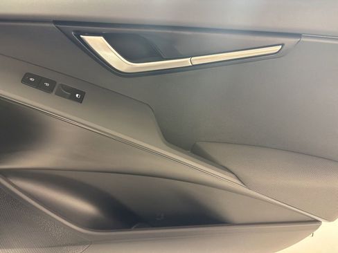 New 2026 Kia Niro LX image 12