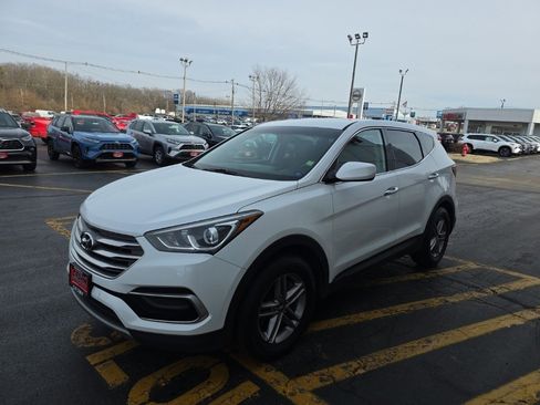 Used 2017 Hyundai Santa Fe Sport image 9