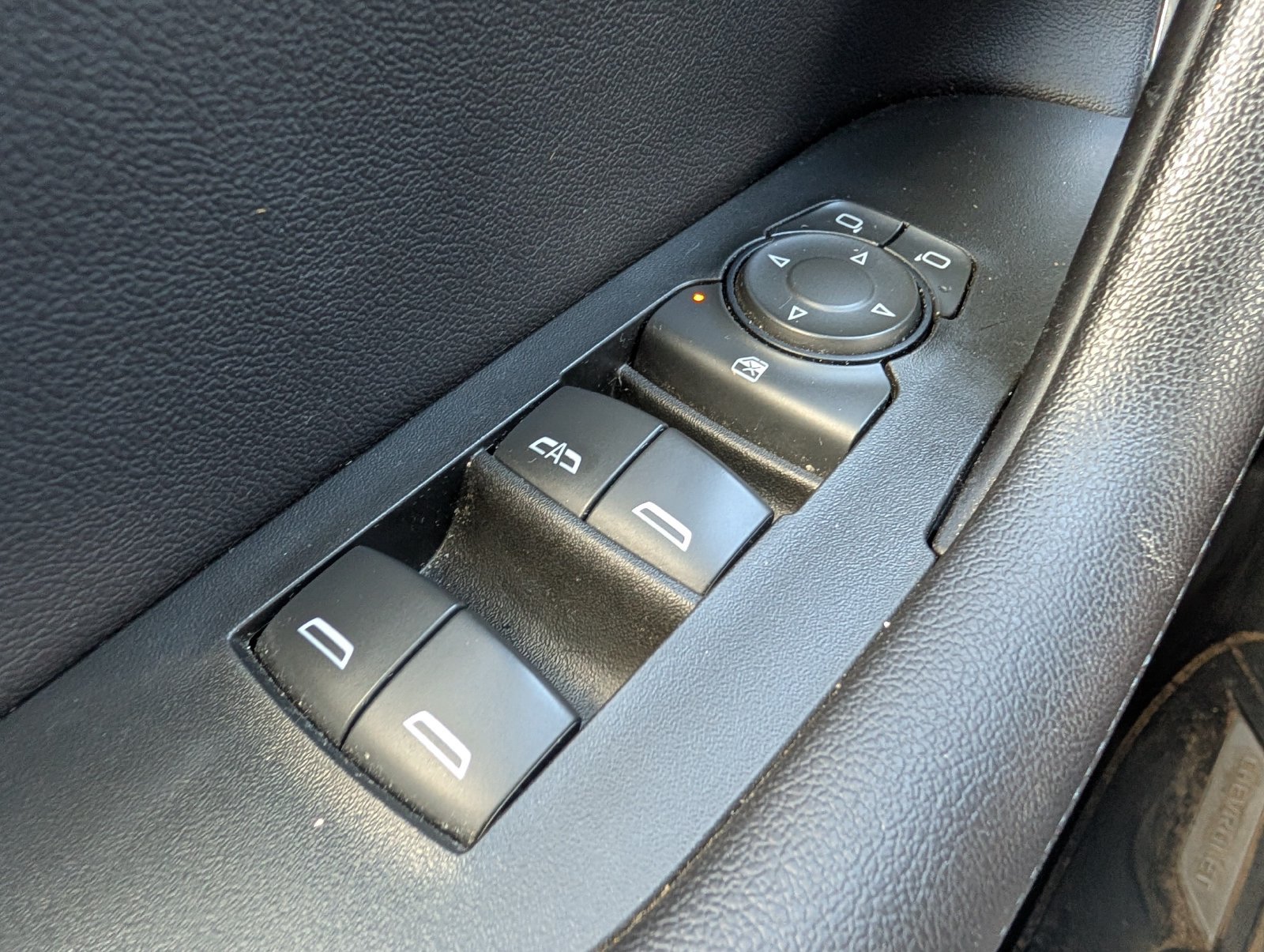 Used 2021 Chevrolet Blazer LT AWD/4WD image 17