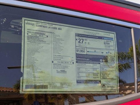 New 2025 Jeep Compass Latitude image 19