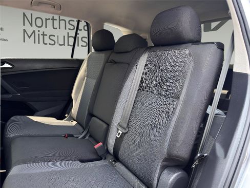 Used 2020 Volkswagen Tiguan S image 19