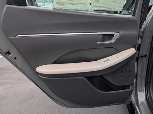 Certified 2023 Hyundai Sonata SEL w/ Convenience Package FWD image 15