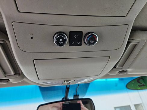 Used 2012 Nissan Armada SV AWD/4WD image 22
