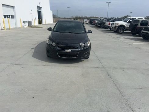 Used 2015 Chevrolet Sonic LT image 8