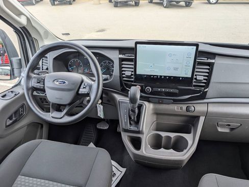 Used 2023 Ford Transit 350 XLT image 19