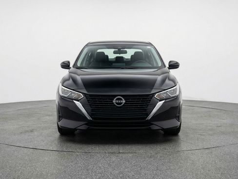 Used 2025 Nissan Sentra SV FWD image 2