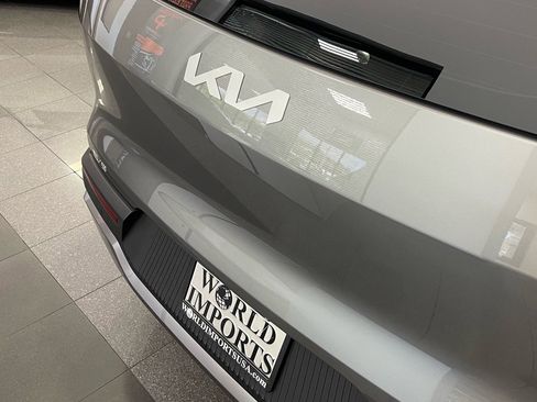 Used 2024 Kia EV9 Light Long Range image 19