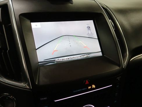 Used 2019 Ford Edge Titanium w/ Cold Weather Package image 10