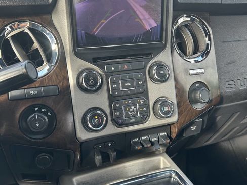 Used 2013 Ford F250 Platinum image 16