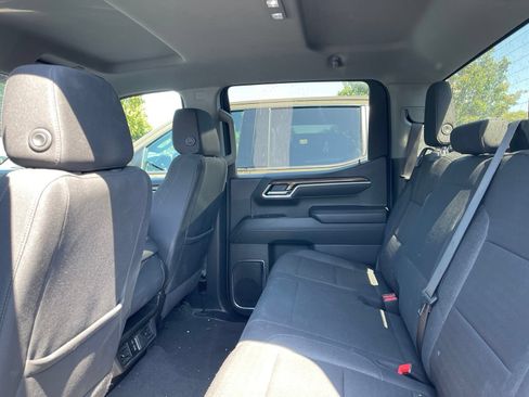 Used 2025 Chevrolet Silverado 1500 LT RWD image 4