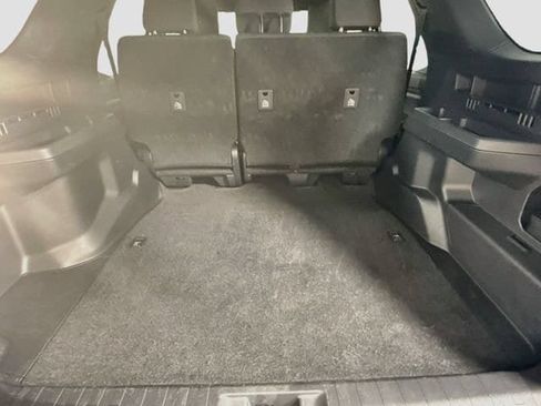 Certified 2025 Toyota 4Runner SR5 AWD/4WD image 26
