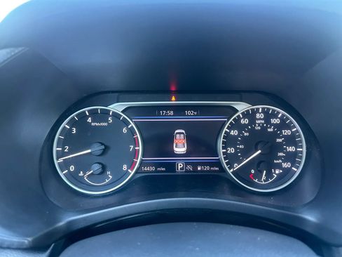 Used 2025 Nissan Sentra SV FWD image 17