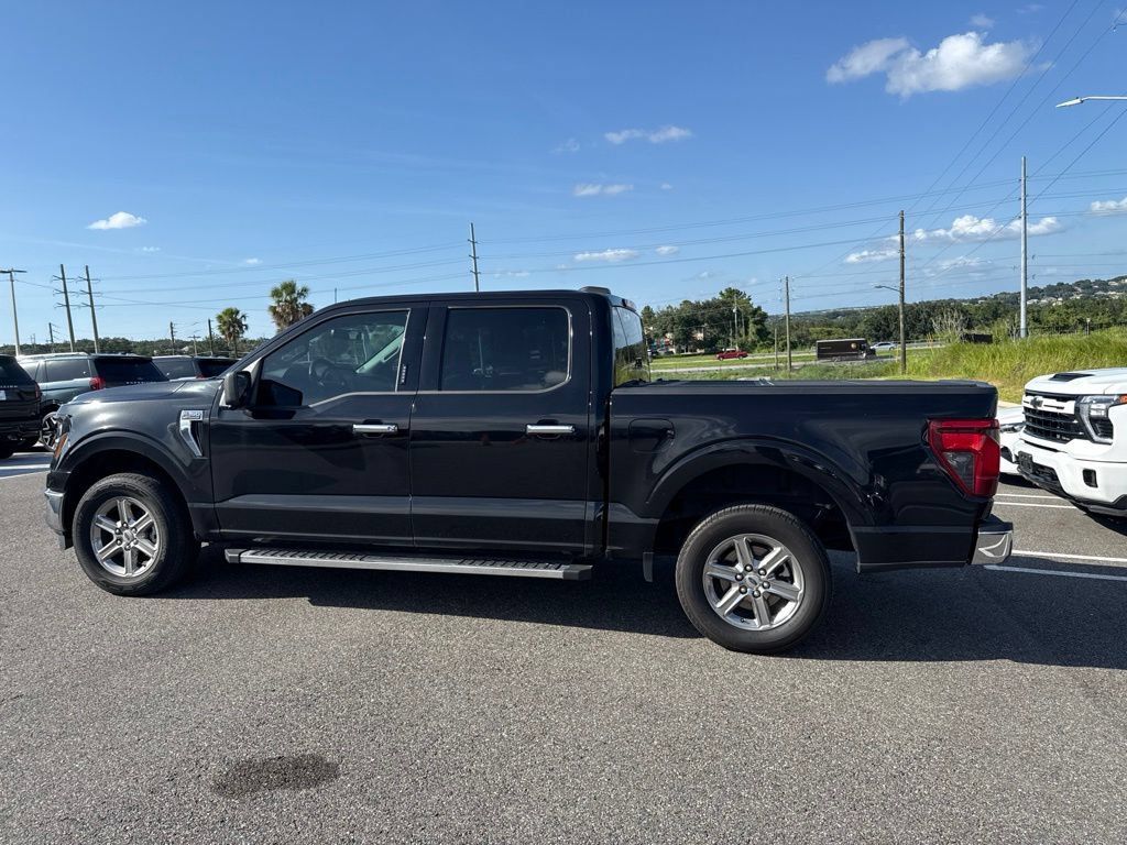 Used 2024 Ford F150 XLT w/ Mobile Office Package RWD image 4