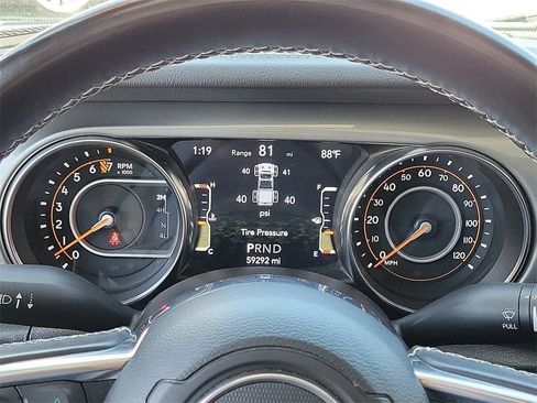 Used 2022 Jeep Gladiator Overland w/ Trailer Tow Package image 7