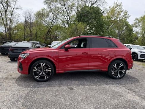 Used 2023 Audi Q3 2.0T Premium Plus w/ Premium Plus Package AWD/4WD image 3