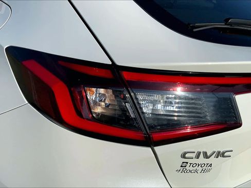 Used 2024 Honda Civic Sport image 27