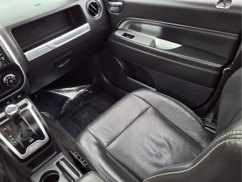 Used 2015 Jeep Compass High Altitude image 16