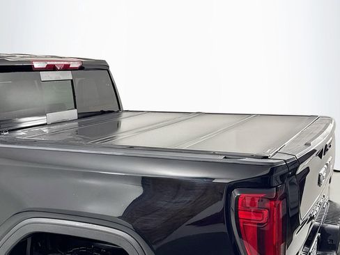 Used 2023 GMC Sierra 1500 Denali Ultimate AWD/4WD image 8