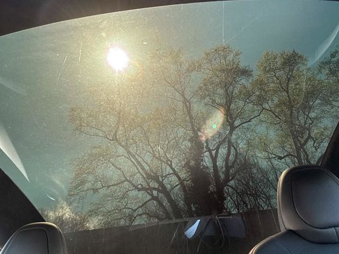 Used 2021 Tesla Model S Plaid image 21