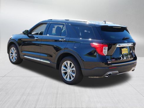 Used 2023 Ford Explorer Limited AWD/4WD image 5