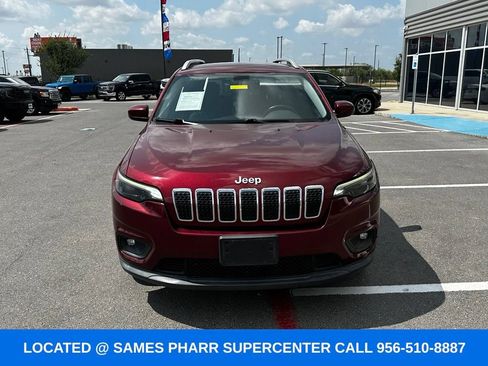 Used 2019 Jeep Cherokee Latitude Plus w/ Trailer Tow Group FWD image 4