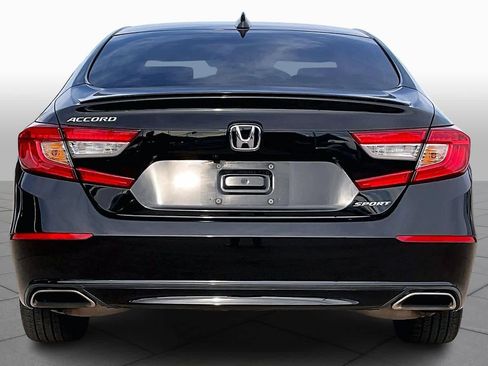 Used 2018 Honda Accord Sport image 5