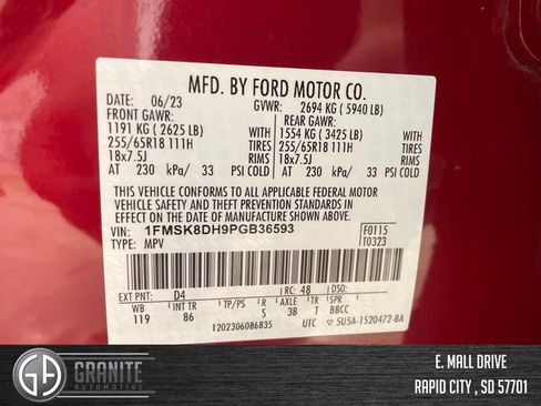 Used 2023 Ford Explorer XLT AWD/4WD image 34