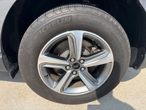 Certified 2024 Ford Edge SEL w/ Convenience Package AWD/4WD image 10