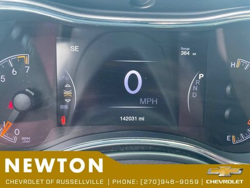 Used 2019 Jeep Grand Cherokee Limited AWD/4WD image 8