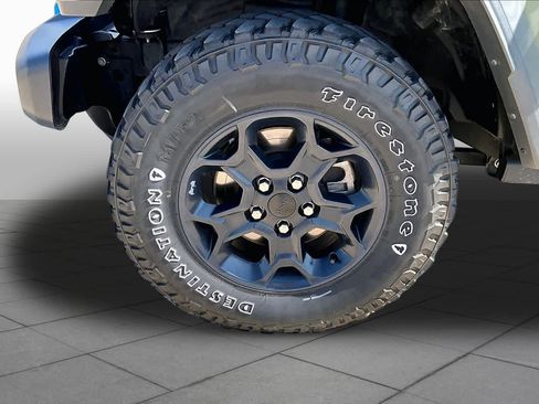 Used 2023 Jeep Wrangler Unlimited w/ Cold Weather Group AWD/4WD image 12
