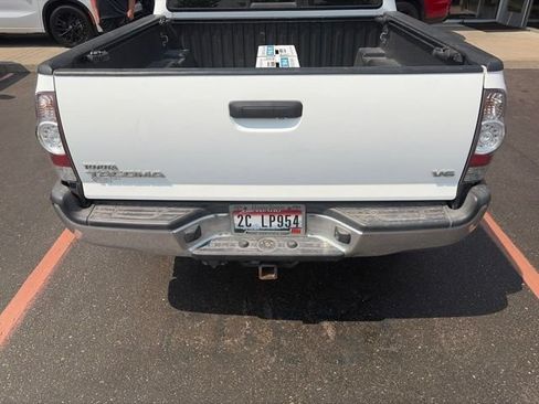 Used 2014 Toyota Tacoma 4x4 Double Cab w/ TRD Off-Road Package image 4
