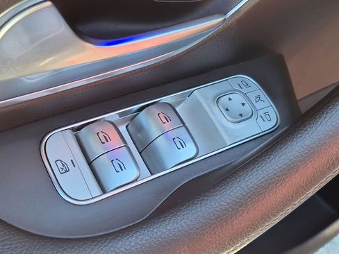 Used 2021 Mercedes-Benz GLE 350 w/ Premium Package image 19