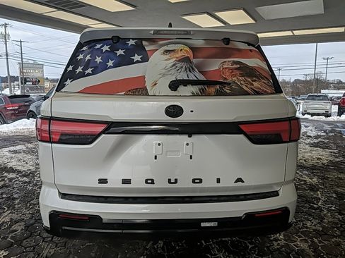 Used 2024 Toyota Sequoia Platinum image 6