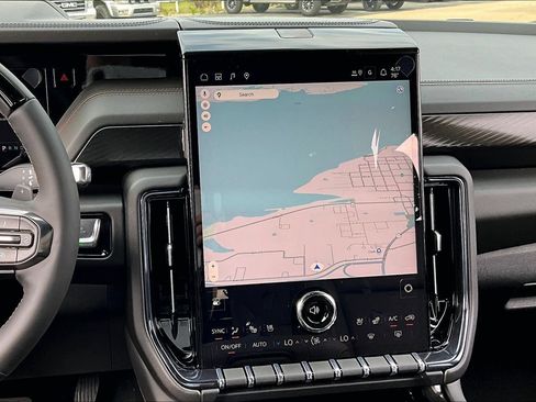 New 2026 GMC Yukon AT4 w/ AT4 Premium Plus Package AWD/4WD image 7