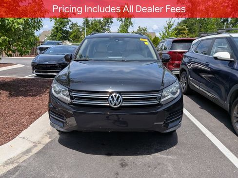Used 2017 Volkswagen Tiguan S FWD image 2