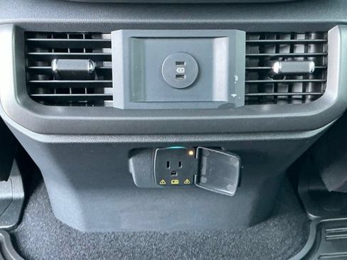 Used 2025 Ford F150 Lariat w/ Equipment Group 501A Mid AWD/4WD image 20