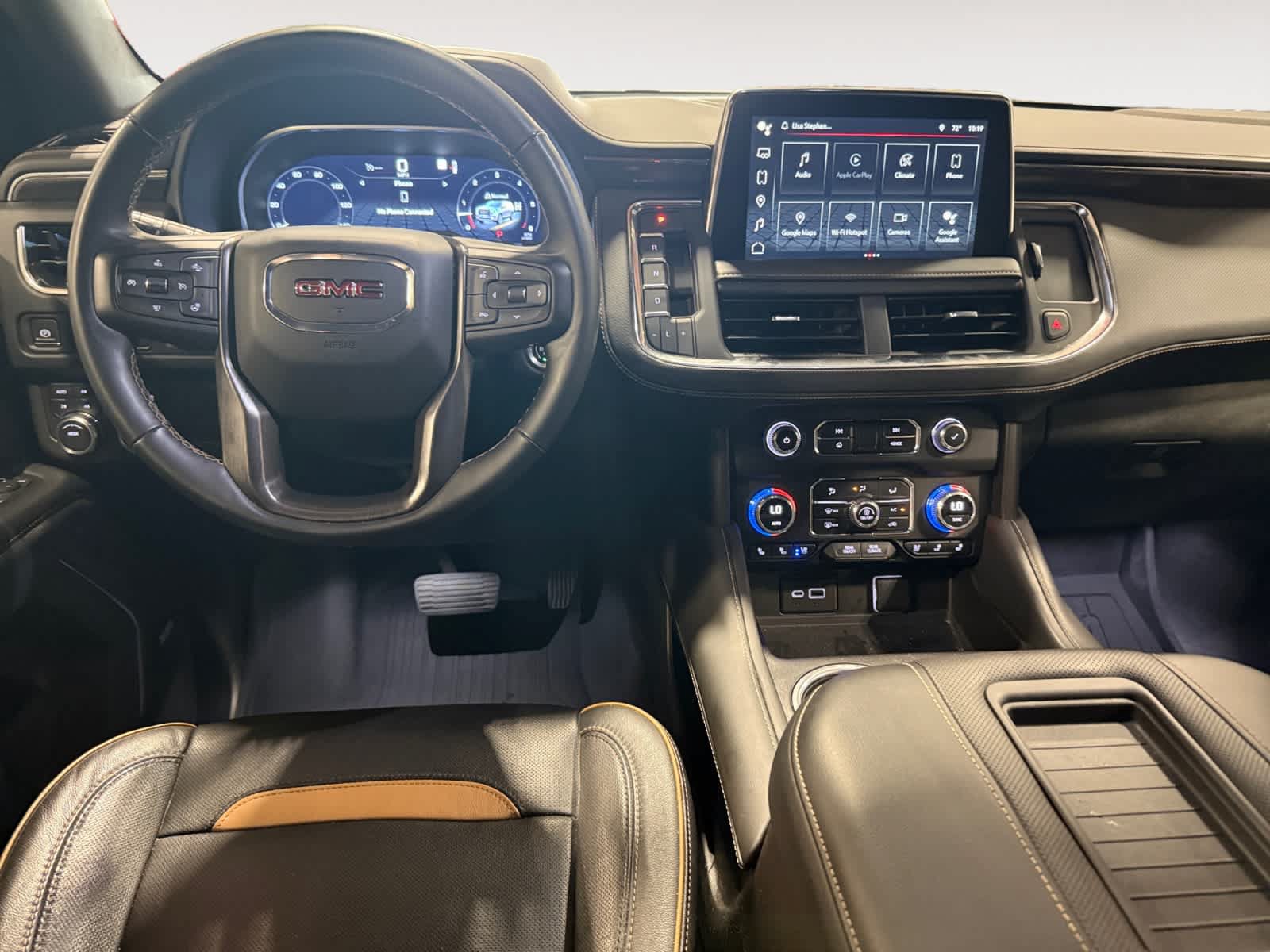 Used 2023 GMC Yukon AT4 w/ AT4 Premium Package AWD/4WD image 11