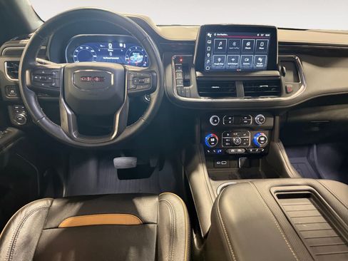 Used 2023 GMC Yukon AT4 w/ AT4 Premium Package AWD/4WD image 11