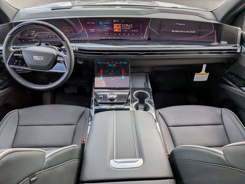 New 2026 Cadillac Escalade Sport w/ Touring Package AWD/4WD image 17