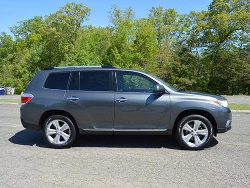Used 2012 Toyota Highlander Limited w/ Tow Pkg AWD/4WD image 71