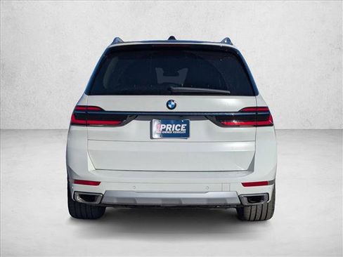 Used 2024 BMW X7 xDrive40i w/ Premium Package image 7