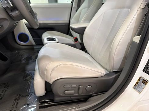 Used 2024 Hyundai Ioniq 5 Limited AWD/4WD image 11