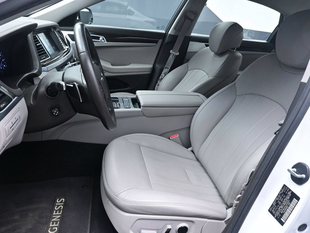 Used 2020 Genesis G80 3.8 RWD image 18